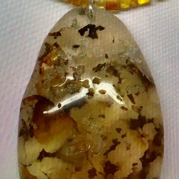 Genuine Amber Necklace - Picture 4 of 4